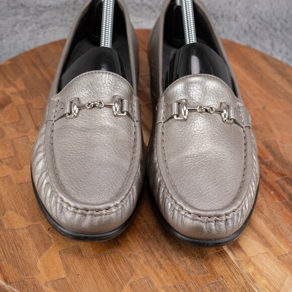 SAS Metro Slip On Pewter Leather Loafers Shoes Womens Silver Buckle Size 10 W - Picture 3 of 10